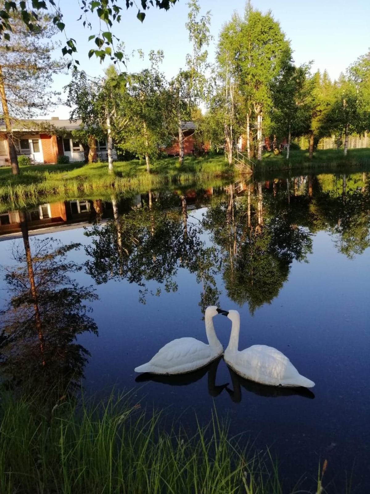 Hotelli Ravintola Tiilikka Rautavaara Екстер'єр фото